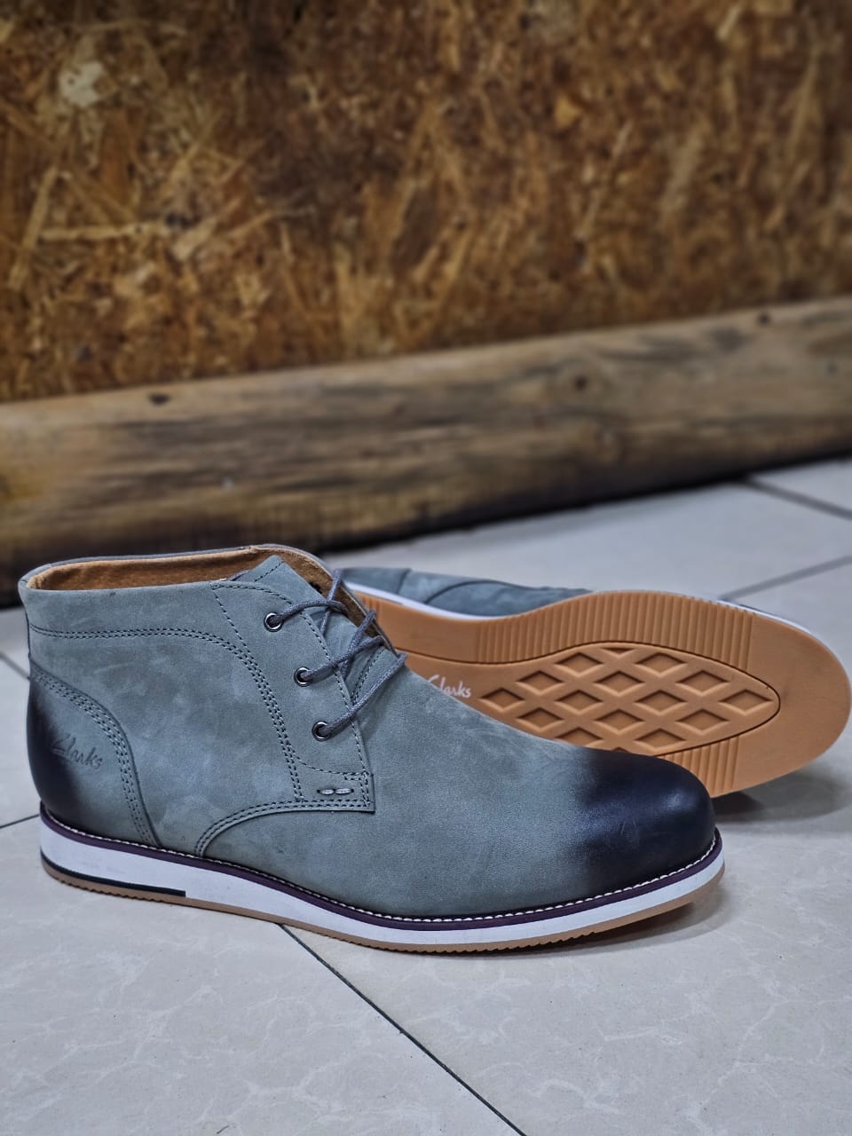 Clarks Men Leather Boots Image 2